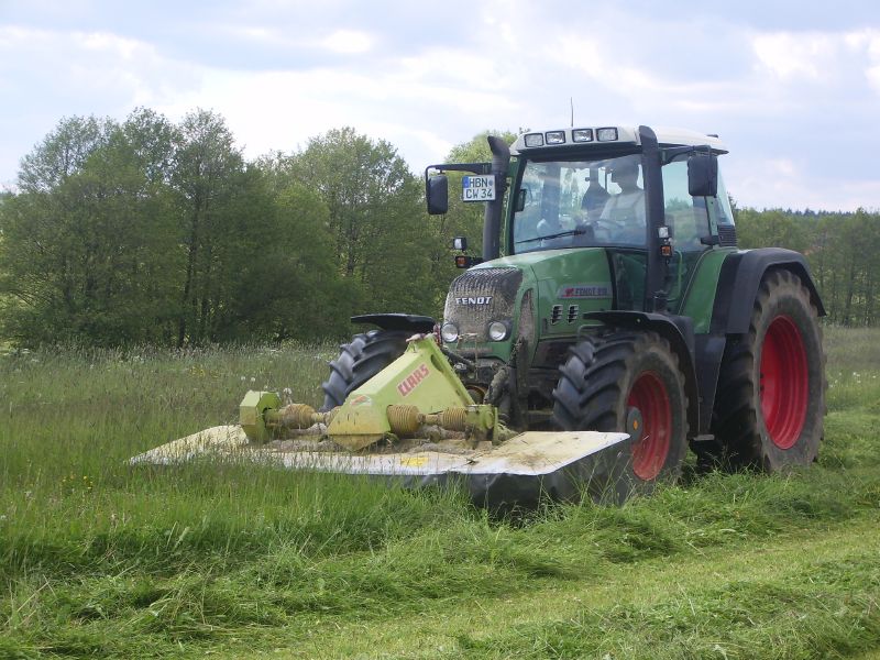 bilder/Fabian/8_6_2006/Fendt Vario 818 TMS 03.jpg